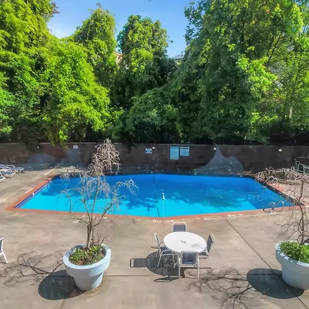 Highrise Dtwn 3 Bed Condo W King Bed
